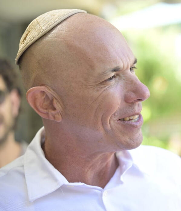 זיסר